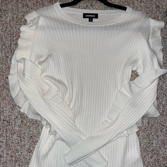 Express Sweaters - NWOT EXPRESS light weight ruffle sweater.